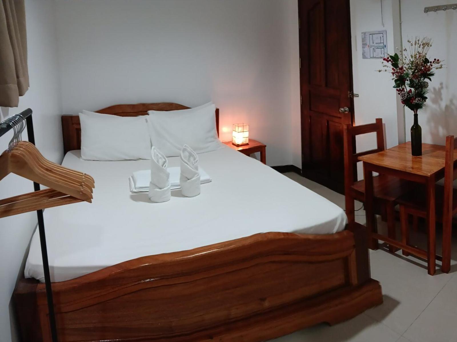 Forest Bay Inn إل نيدو المظهر الخارجي الصورة